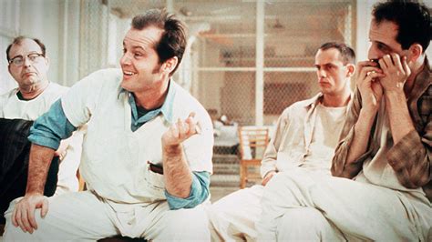 One Flew Over the Cuckoo's Nest สุดยอดภาพยนตร์ดราม่าเรื่องราวการต่อสู้เพื่อความเป็นอิสระ!